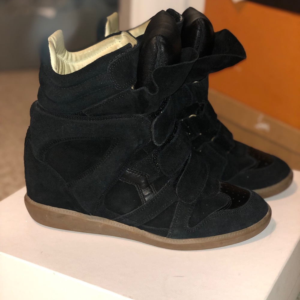 Shoes - Picture 2 of 3